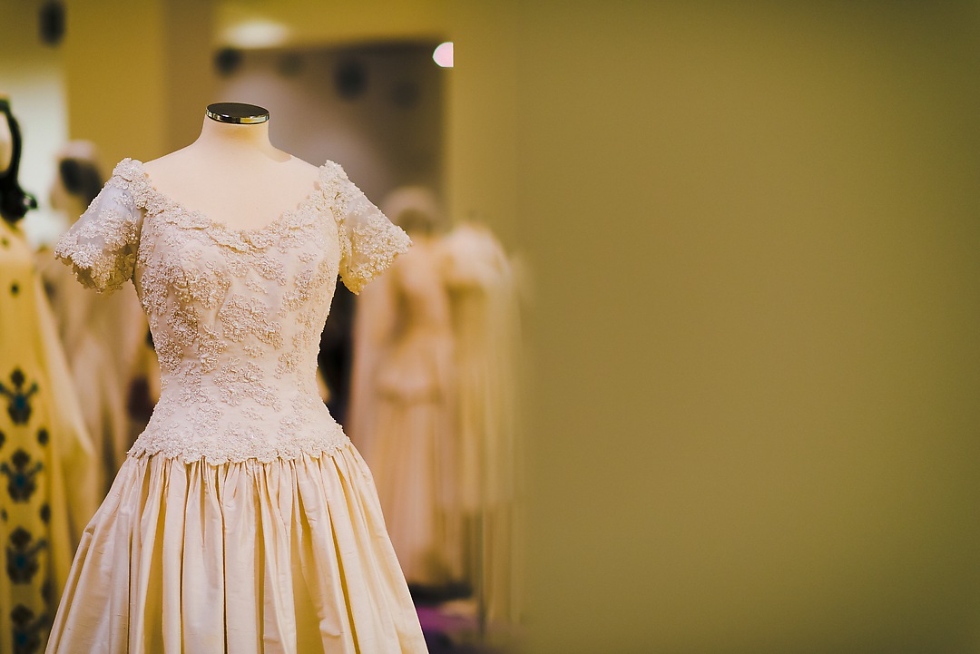 brides, fashion and tradition in Greece