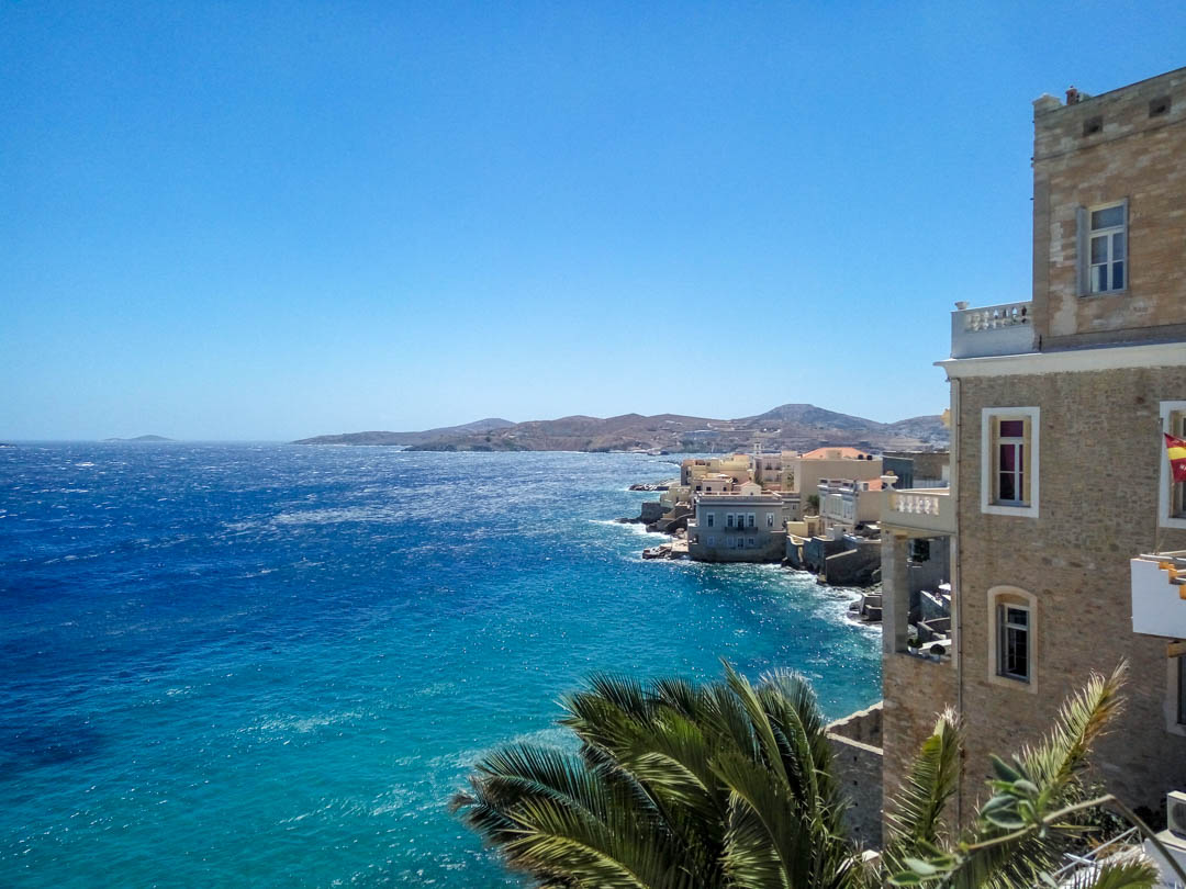 latrakia-Syros island