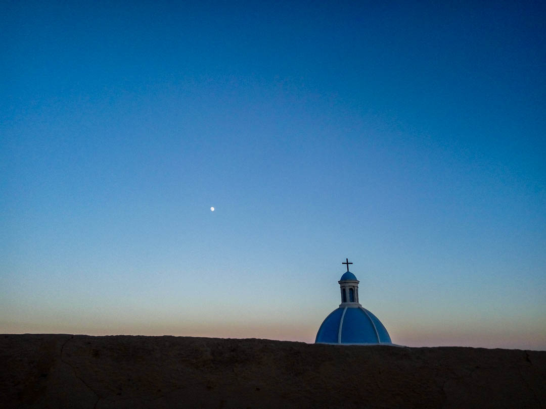 latrakia-Syros island